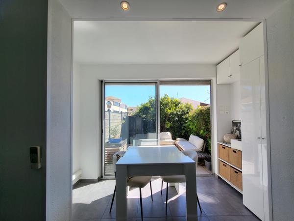 Sausset-les-Pins (13960) PROXIMITE MER STUDIO CONTEMPORAIN 24M2 EN REZ DE JARDIN AVEC PARKING