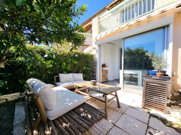 Sausset-les-Pins (13960) PROXIMITE MER STUDIO CONTEMPORAIN 24M2 EN REZ DE JARDIN AVEC PARKING