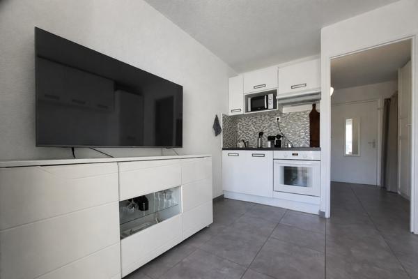 Sausset-les-Pins (13960) PROXIMITE MER STUDIO CONTEMPORAIN 24M2 EN REZ DE JARDIN AVEC PARKING
