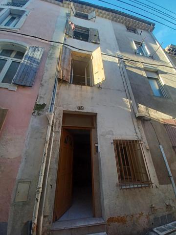 Une maison de ville  3 chambres