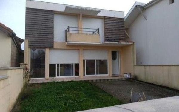 Appartement à louer    2 pièces •  Pomarez