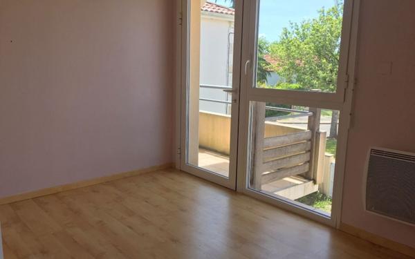 Appartement à louer    2 pièces •  Pomarez