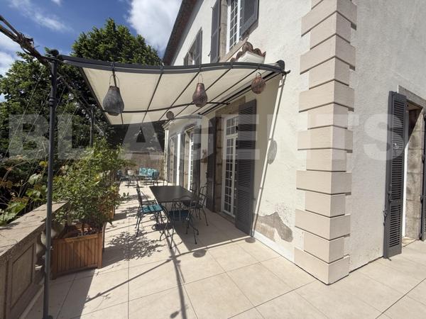 MAZAMET MAISON DE MAITRE RENOVEE AVEC JARDIN