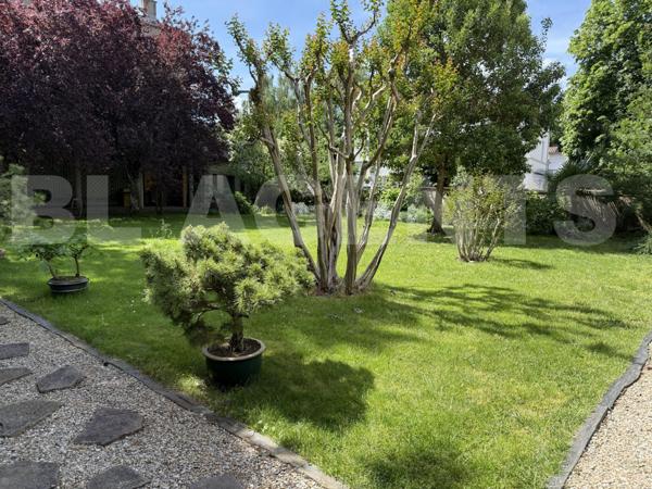 MAZAMET MAISON DE MAITRE RENOVEE AVEC JARDIN