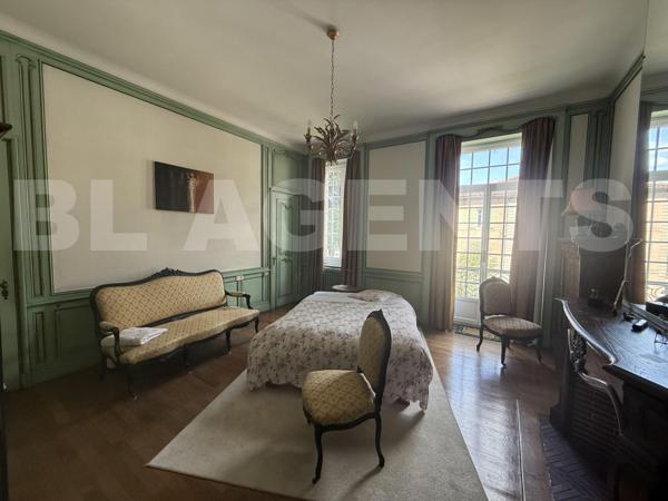 MAZAMET MAISON DE MAITRE RENOVEE AVEC JARDIN