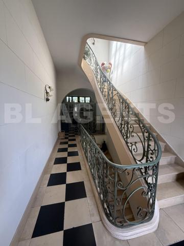 MAZAMET MAISON DE MAITRE RENOVEE AVEC JARDIN