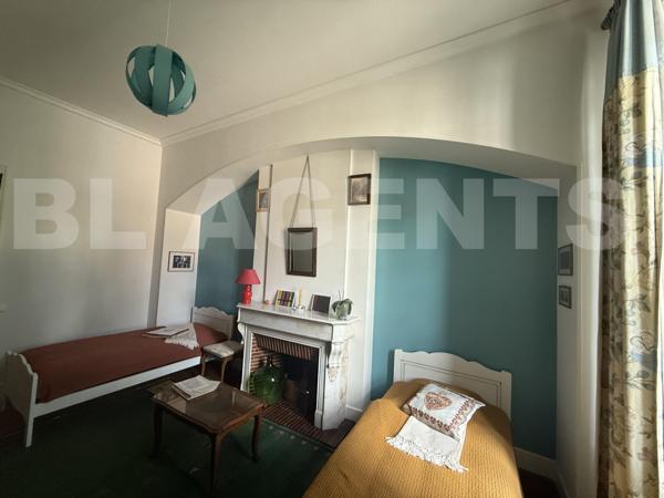 MAZAMET MAISON DE MAITRE RENOVEE AVEC JARDIN