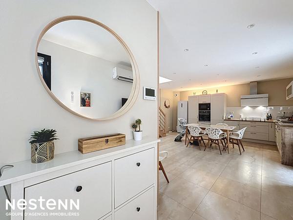 Maison de village rénovée avec terrasse tropézienne 140 m² , Prestations haut de gamme