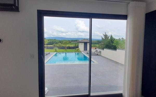 Maison à vendre    4 pièces • 111 m2 Saint-Étienne-du-Bois