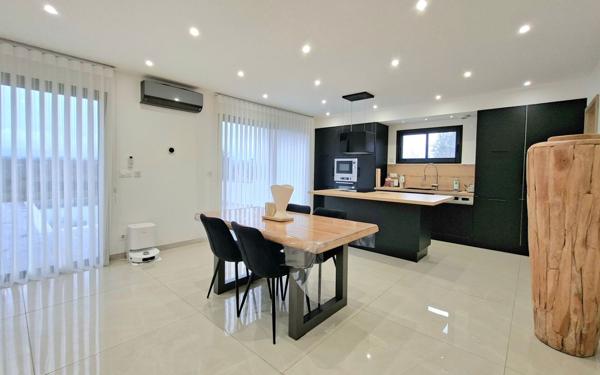 Maison à vendre    4 pièces • 111 m2 Saint-Étienne-du-Bois