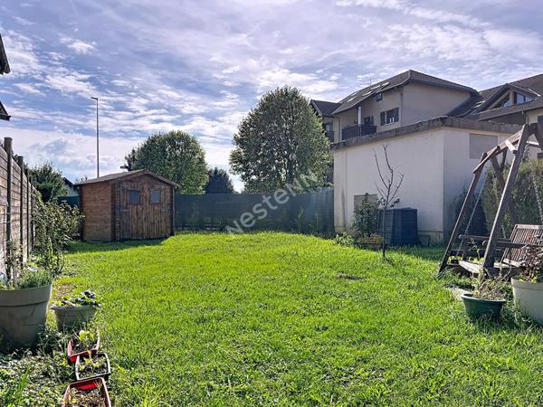 Annecy (Meythet) _ Appartement duplex 3/4 pièces de 70 m² au sol, avec jardin, cellier et garage à vendre