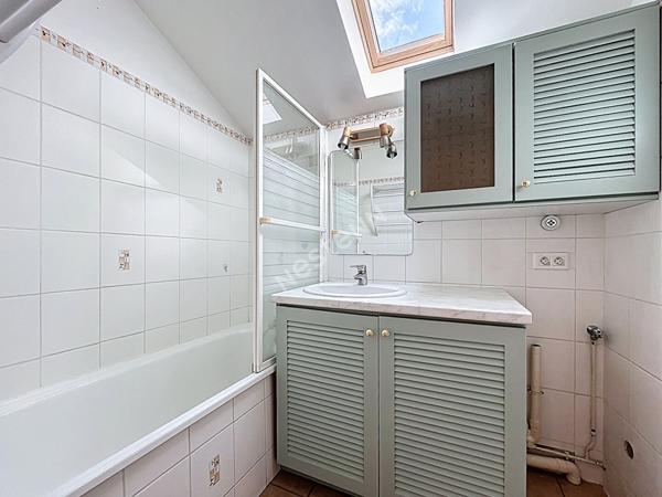 Annecy (Meythet) _ Appartement duplex 3/4 pièces de 70 m² au sol, avec jardin, cellier et garage à vendre