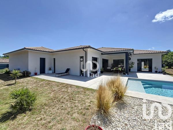 Maison à vendre 6 pièces 150 m² Lesparre-Médoc