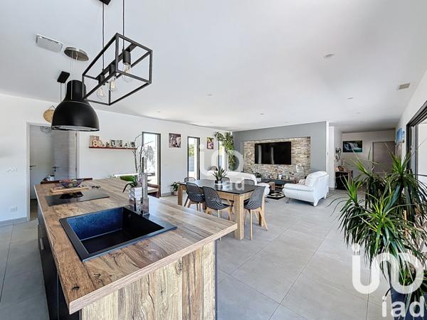 Maison à vendre 6 pièces 150 m² Lesparre-Médoc