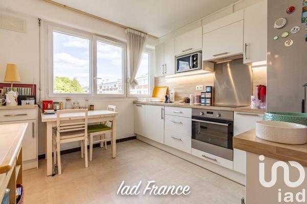 Appartement 3 pièces de 63 m² à Aubergenville (78410)