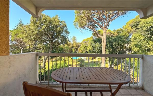 Appartement à vendre    2 pièces • 40,80 m2 Saint-Raphaël