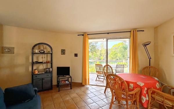Appartement à vendre    2 pièces • 40,80 m2 Saint-Raphaël