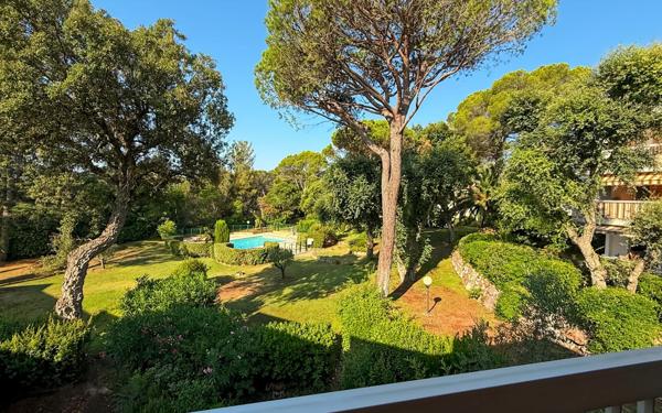 Appartement à vendre    2 pièces • 40,80 m2 Saint-Raphaël