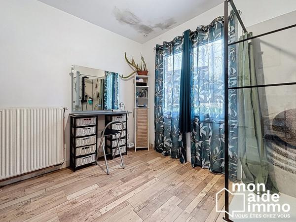 PROCHE CENTRE VILLE , 4 CHAMBRES