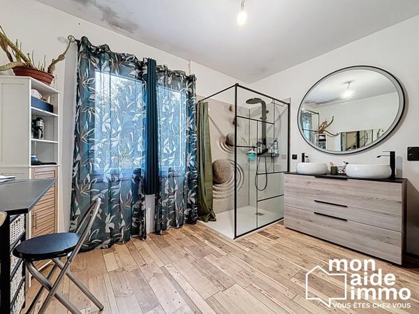 PROCHE CENTRE VILLE , 4 CHAMBRES