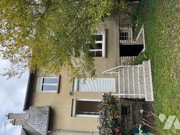 Maison d'habitation située à ALENCON (93m²) - 5 pièces avec terrain.