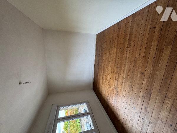 Maison d'habitation située à ALENCON (93m²) - 5 pièces avec terrain.