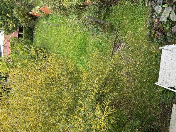 Maison d'habitation située à ALENCON (93m²) - 5 pièces avec terrain.