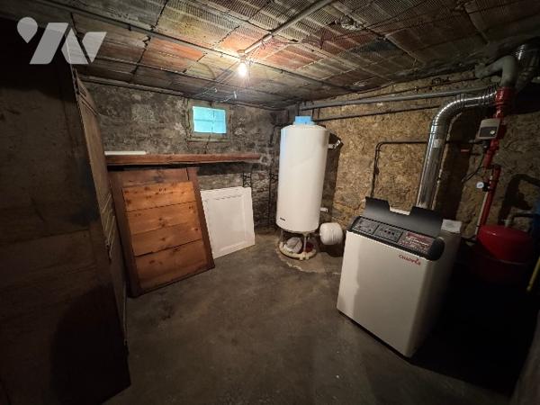 Maison d'habitation située à ALENCON (93m²) - 5 pièces avec terrain.