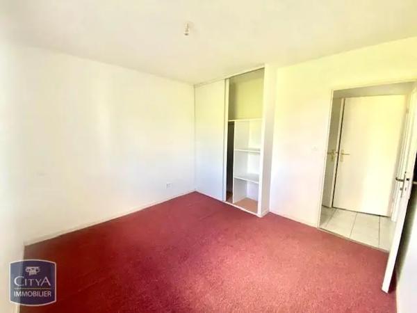 Appartement à louer 2 pièces 44.9m² Isbergues (62330)