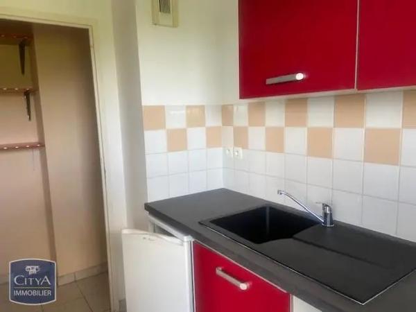 Appartement à louer 2 pièces 44.9m² Isbergues (62330)