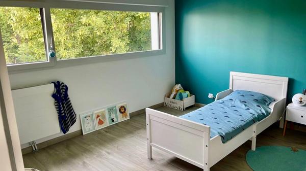 Propriété d’architecte de 285 m² sur parc paysager de 2900 m²