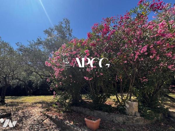 VILLA VUE SPLENDIDE AVEC PISCINE GARAGE CAVE ET TERRAIN NYONS 