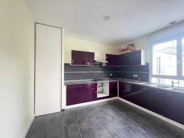 LORMONT - Maison 4 pièces 94 m2 - Non mitoyenne - Grand garage - Dépendance