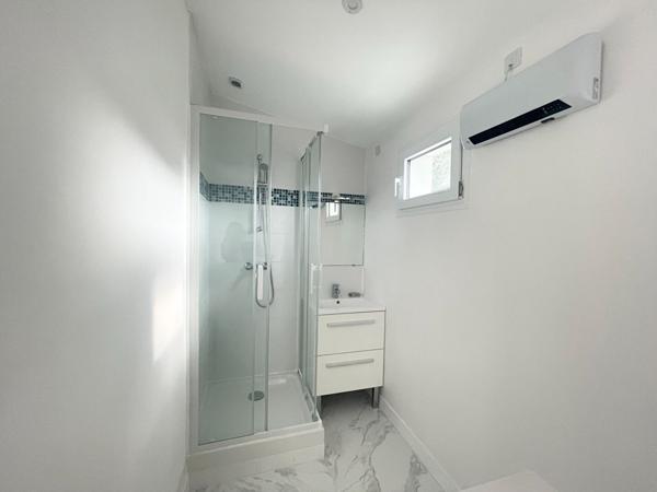 LORMONT - Maison 4 pièces 94 m2 - Non mitoyenne - Grand garage - Dépendance