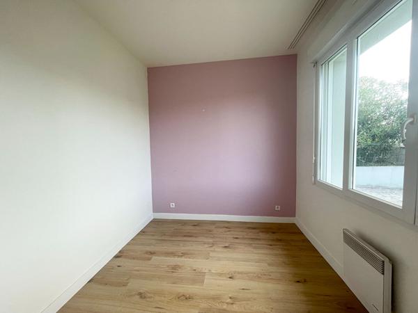 LORMONT - Maison 4 pièces 94 m2 - Non mitoyenne - Grand garage - Dépendance