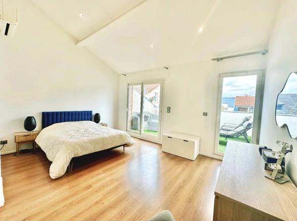 Vente                                                      Maison
                        
                     4 pièces                      123 m2                     à Alfortville