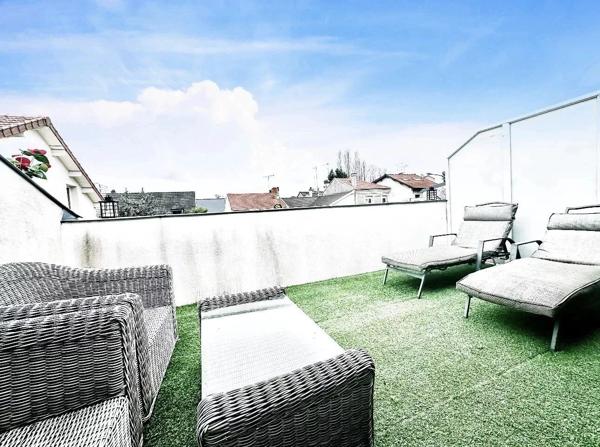 Vente                                                      Maison
                        
                     4 pièces                      123 m2                     à Alfortville