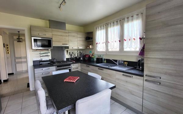 Maison à vendre    6 pièces •  Compiègne