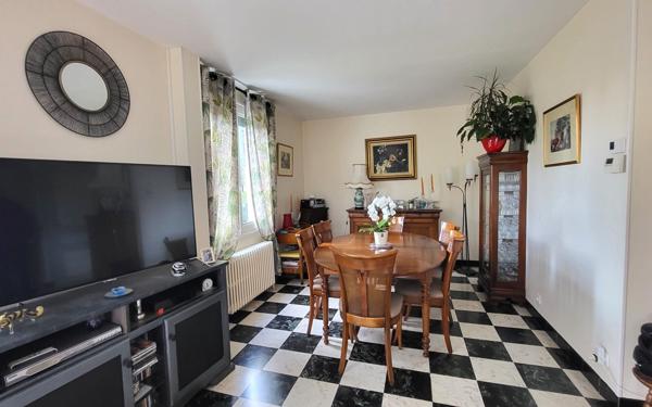 Maison à vendre    6 pièces •  Compiègne