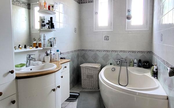 Maison à vendre    6 pièces •  Compiègne