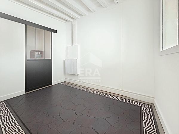 Loue Local commercial Etampes 48.80 m2