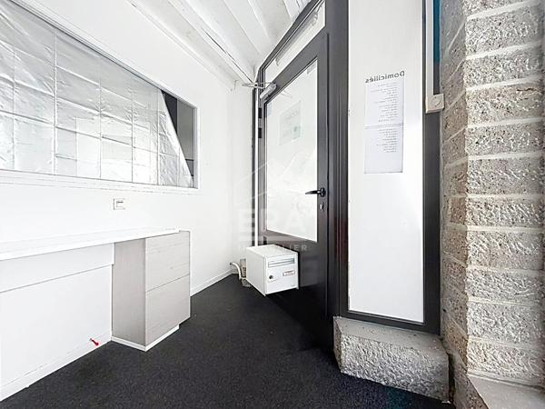 Loue Local commercial Etampes 48.80 m2