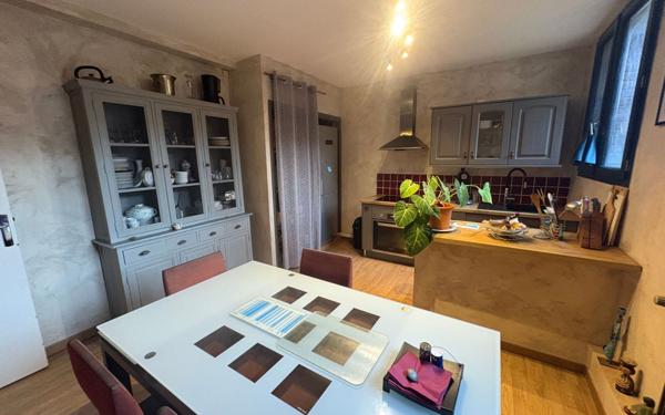 Appartement à vendre    3 pièces • 98 m2 Amiens