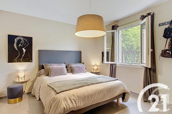 Maison à vendre  5 pièces - 94,74 m2 CHEVAL BLANC - 84