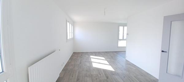 SAINT ELOI – LA ROCHELLE – JP BLANCHARD – APPARTEMENT LGT 13 – T2 – 3EME ETAGE