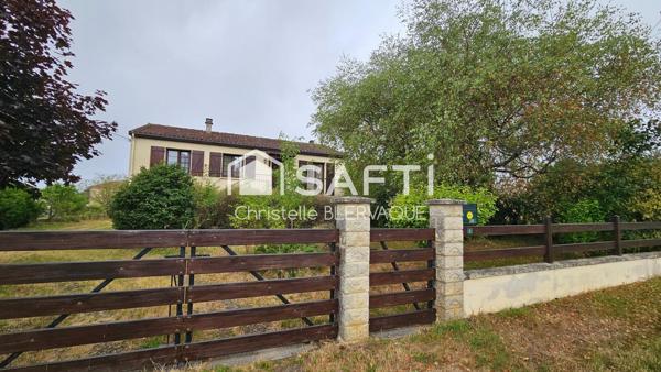 Maison économe en énergie au cœur d’un cadre verdoyant