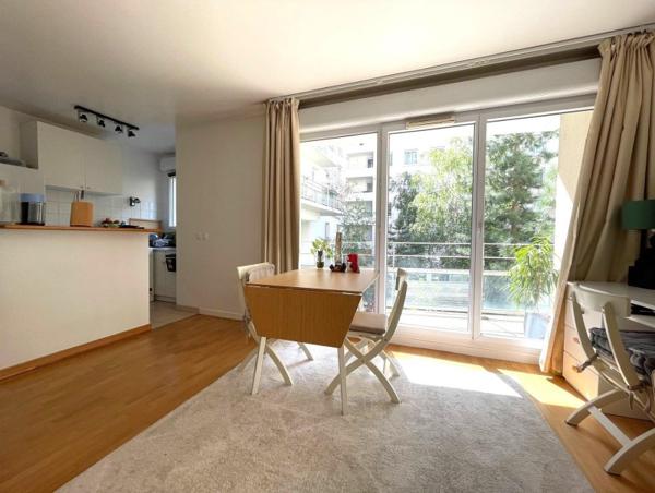 Vente / Appartement T2 à Courbevoie (92400)