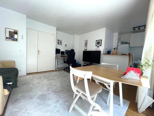 Vente / Appartement T2 à Courbevoie (92400)