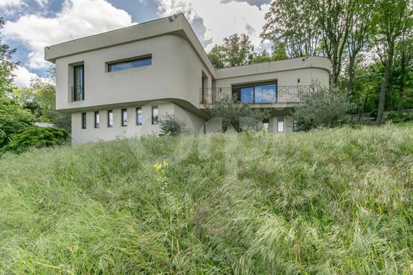 Maison à vendre    7 pièces • 300 m2 Chennevières-sur-Marne