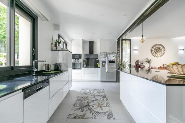 Maison à vendre    7 pièces • 300 m2 Chennevières-sur-Marne